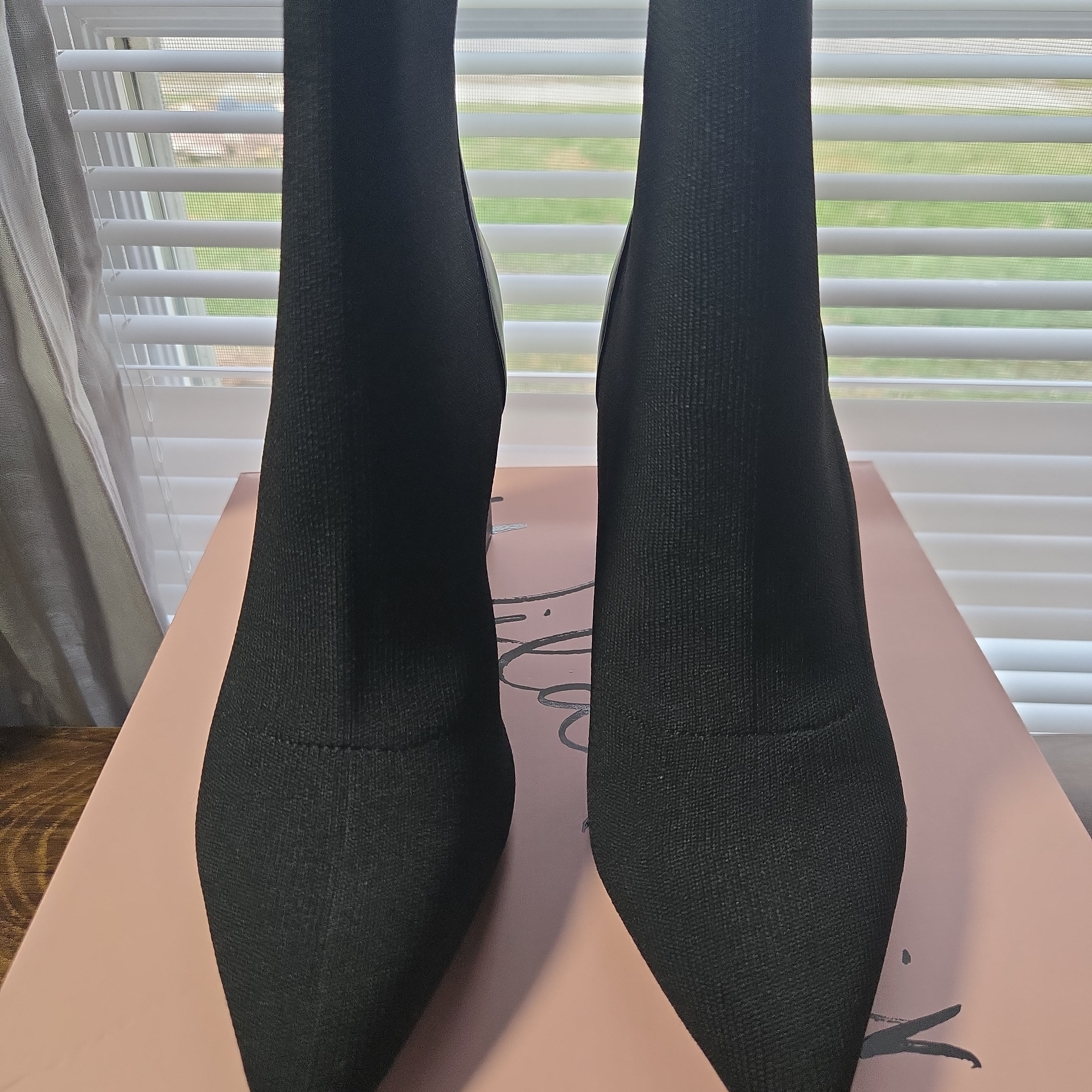 Wild Pair Black Blocked Heeled Boots For Women 8.5 M New In Box